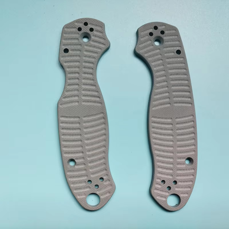 8 kolorów, materiał G10, wzór  – Bone Folder Tool recenzja i cena