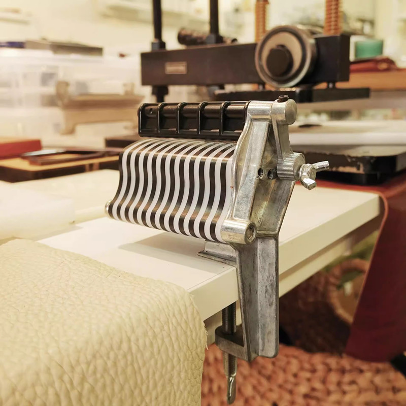 DIY Desktopowa maszyna do cięc – Leatherwork Machine recenzja i cena