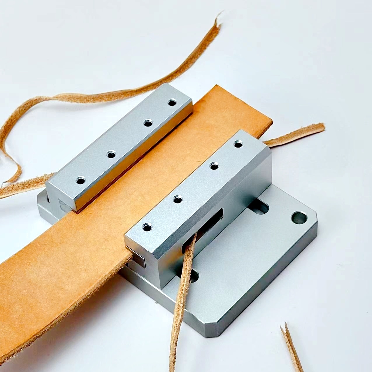 Maszyna do przycinania krawędz – Leatherwork Machine recenzja i cena